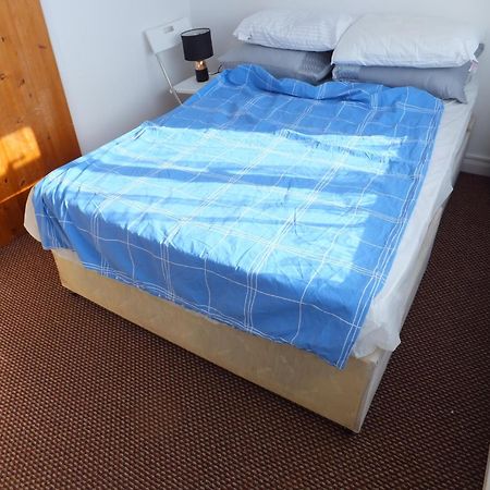 Many Worlds Meet - Eurostar, Wimbledon 30 Mins, Central London, Gatwick 15 Mins - Spacious, Sleeps Up To 16 Plus Cot - Free Wifi, Parking - Next To Lloyd Park, Great For Families, Walkers, Relocators - Ideal For Contractors Croydon Esterno foto