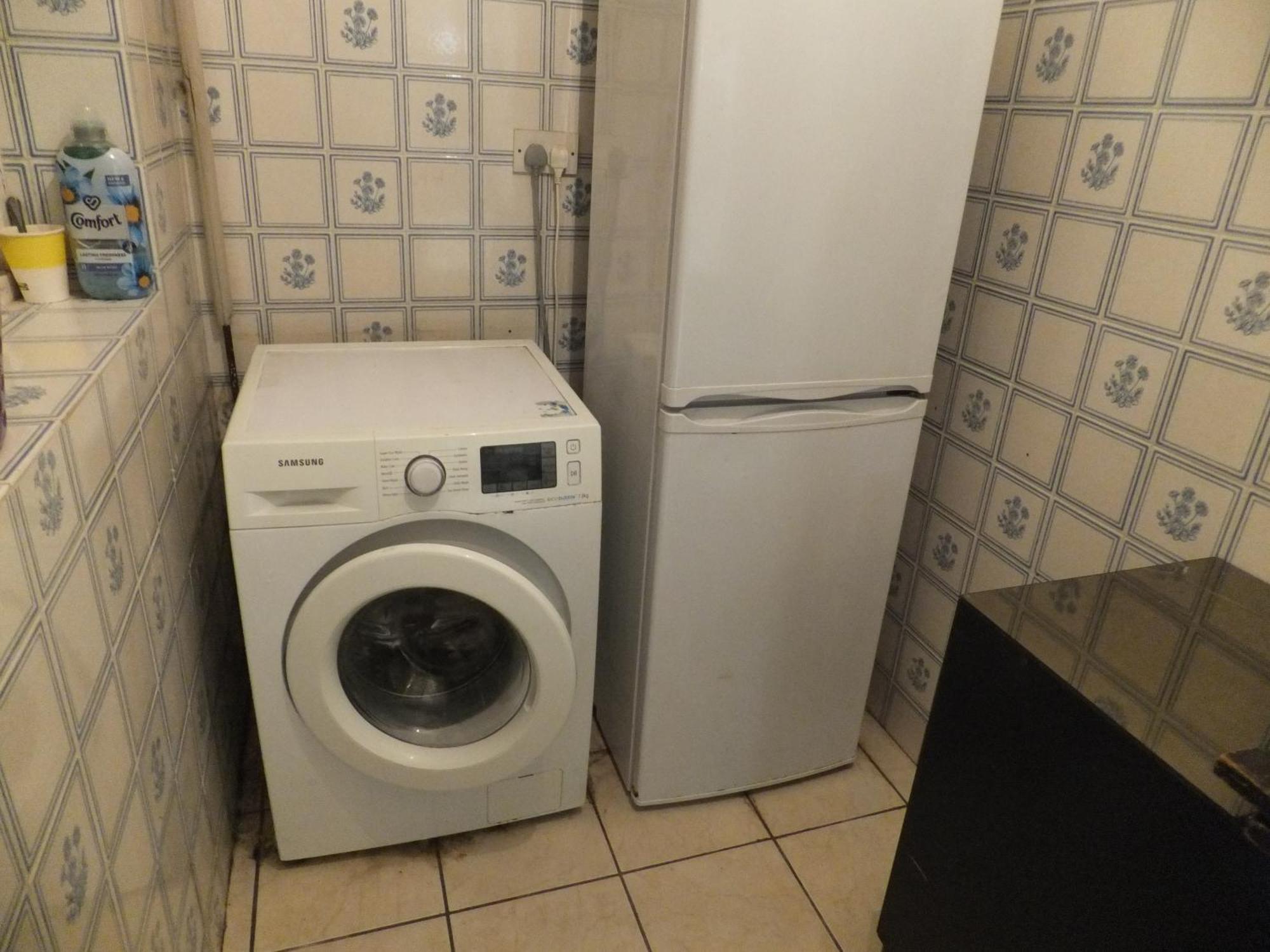 Many Worlds Meet - Eurostar, Wimbledon 30 Mins, Central London, Gatwick 15 Mins - Spacious, Sleeps Up To 16 Plus Cot - Free Wifi, Parking - Next To Lloyd Park, Great For Families, Walkers, Relocators - Ideal For Contractors Croydon Esterno foto