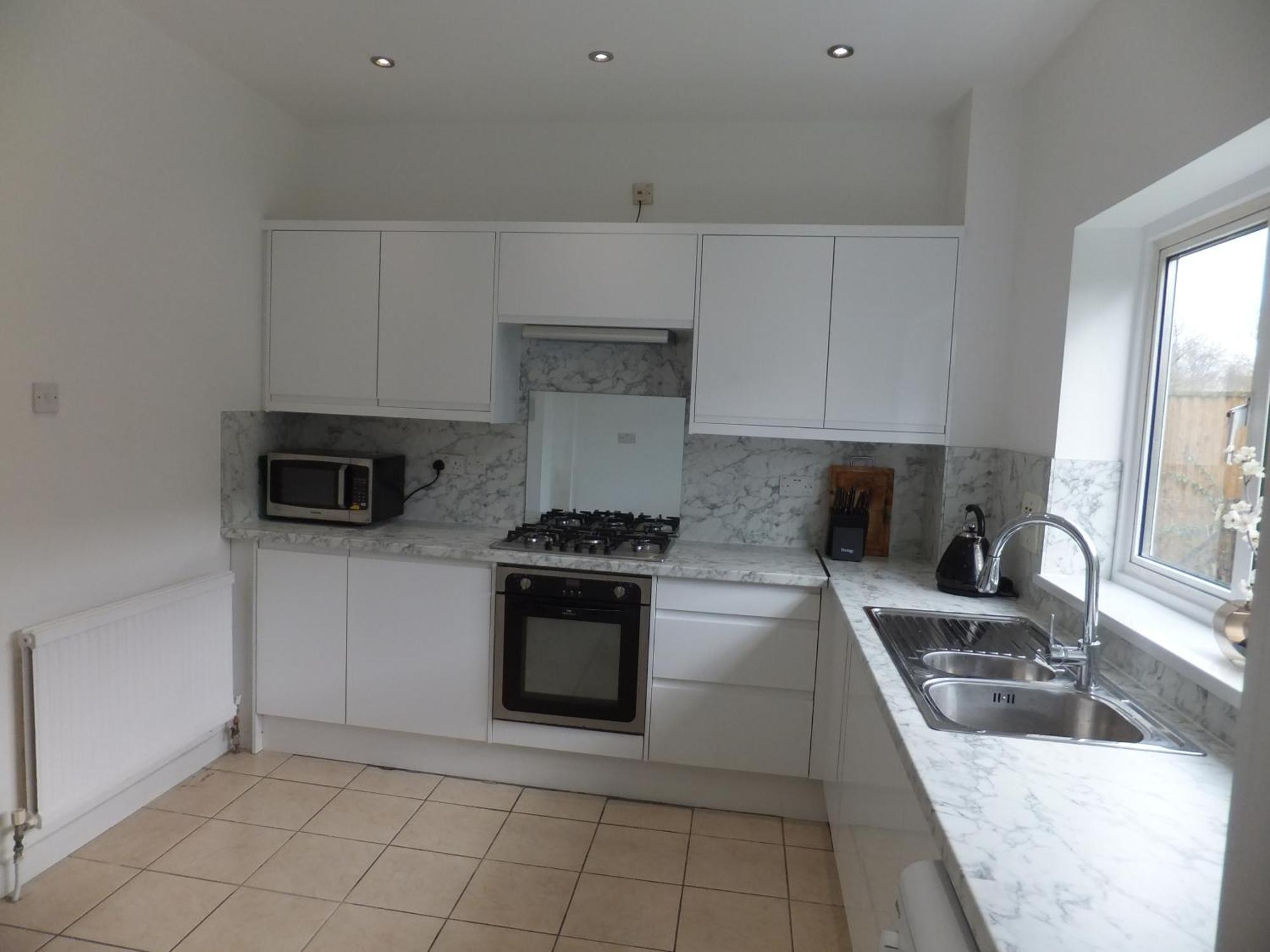 Many Worlds Meet - Eurostar, Wimbledon 30 Mins, Central London, Gatwick 15 Mins - Spacious, Sleeps Up To 16 Plus Cot - Free Wifi, Parking - Next To Lloyd Park, Great For Families, Walkers, Relocators - Ideal For Contractors Croydon Esterno foto
