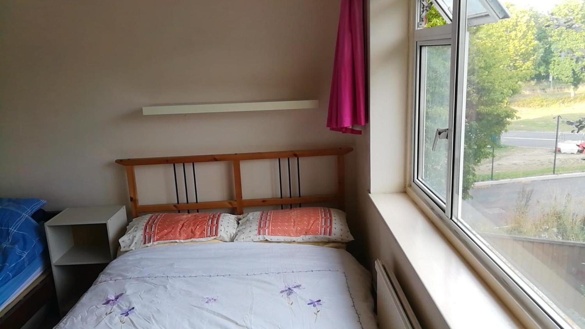 Many Worlds Meet - Eurostar, Wimbledon 30 Mins, Central London, Gatwick 15 Mins - Spacious, Sleeps Up To 16 Plus Cot - Free Wifi, Parking - Next To Lloyd Park, Great For Families, Walkers, Relocators - Ideal For Contractors Croydon Esterno foto