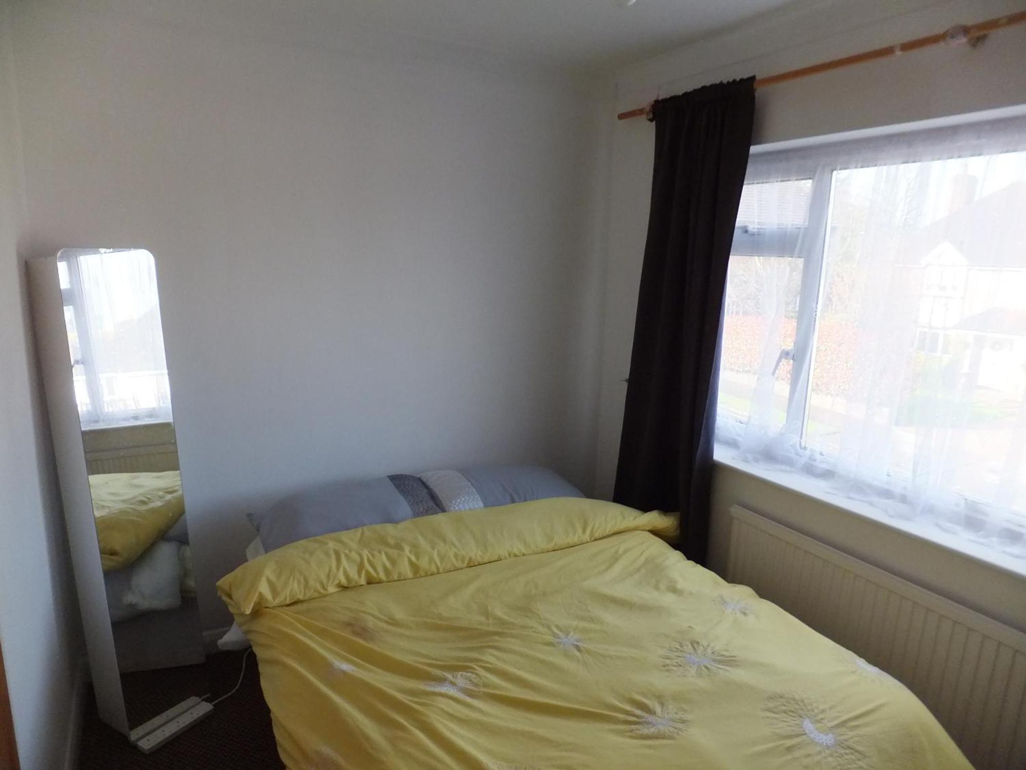 Many Worlds Meet - Eurostar, Wimbledon 30 Mins, Central London, Gatwick 15 Mins - Spacious, Sleeps Up To 16 Plus Cot - Free Wifi, Parking - Next To Lloyd Park, Great For Families, Walkers, Relocators - Ideal For Contractors Croydon Camera foto
